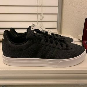 Adidas Daily 2.0 Men’s Sneakers Size 9.5